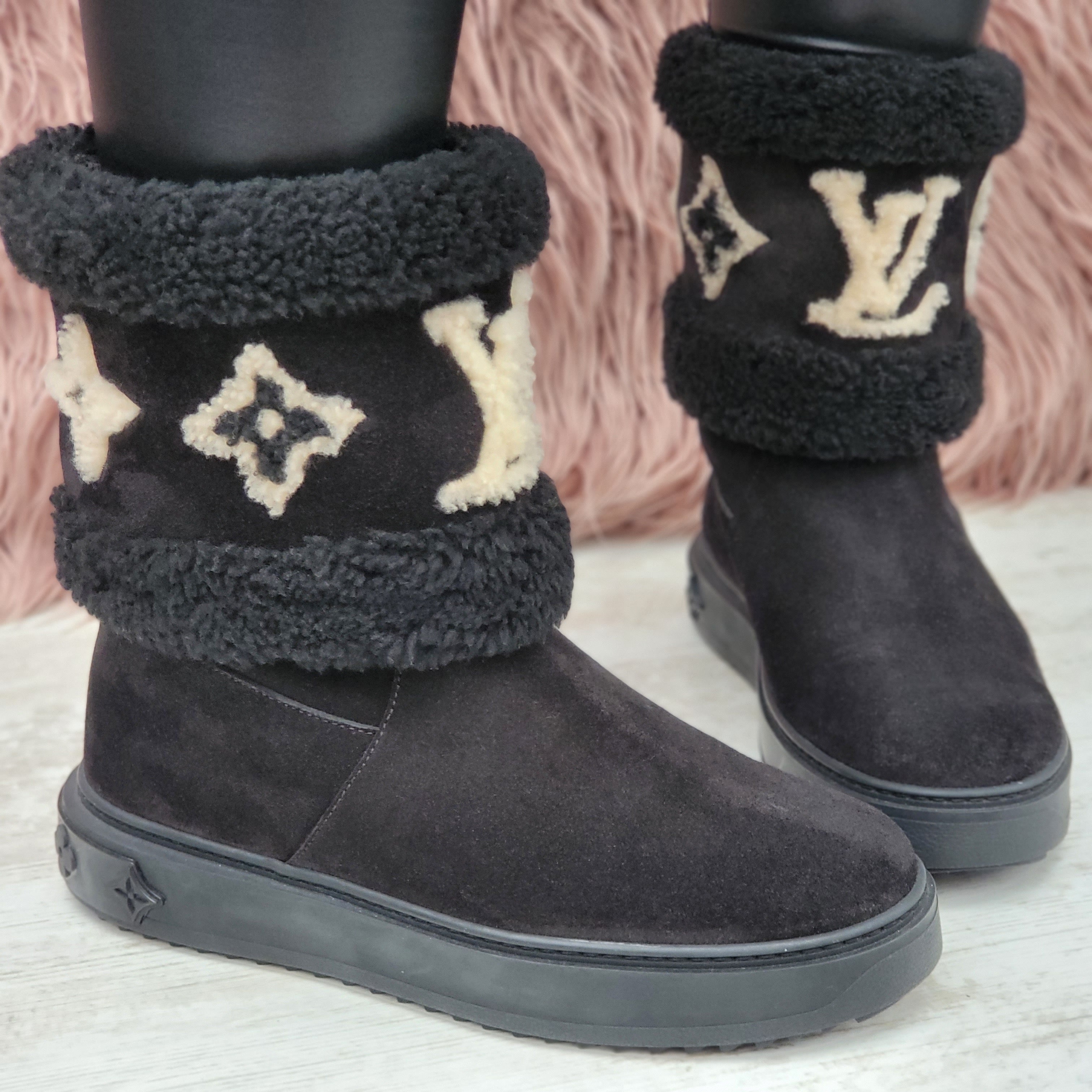New Louis Vuitton Beige & Pink Snowdrop Shearling Boots 36.5 6.5