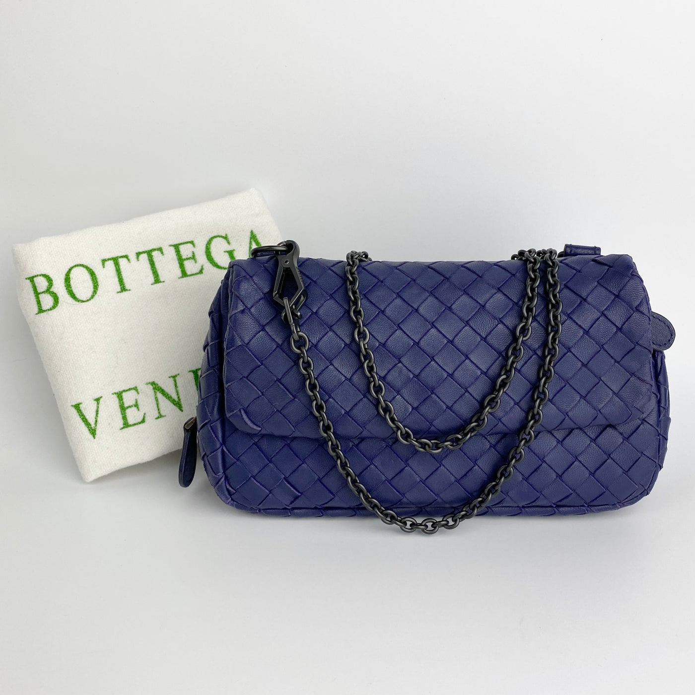 BOTTEGA VENETA INTRECCIATO LEATHER SHOULDER BAG