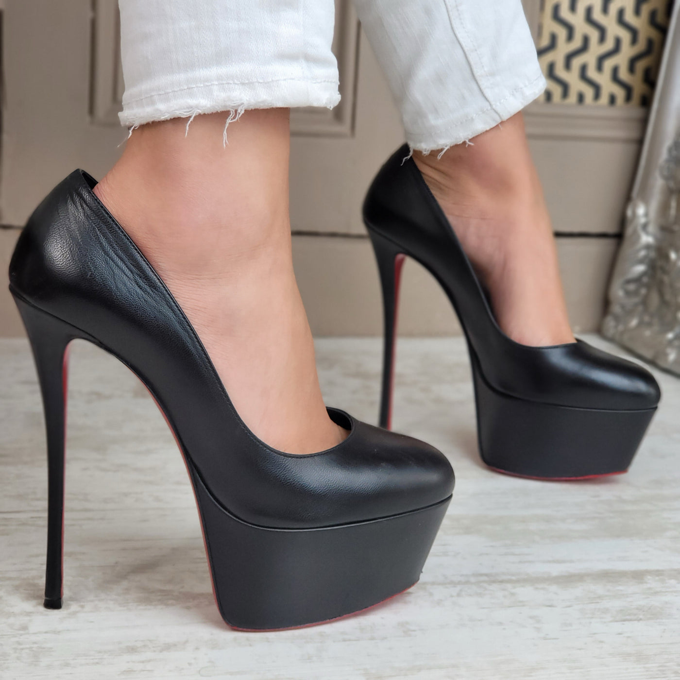 CHRISTIAN LOUBOUTIN DOLLY PLATFORM HEELS EU 39/ UK 6