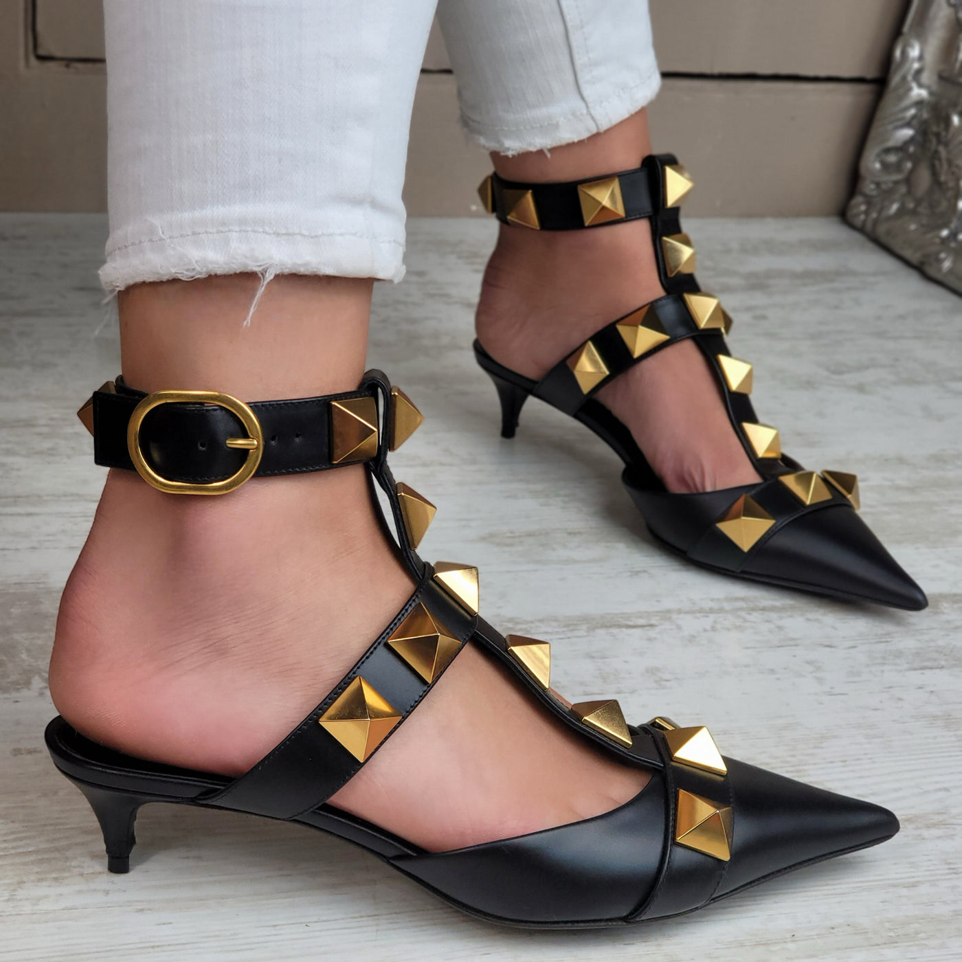 VALENTINO GARAVANI ROMAN STUD MULES EU 37/ UK 4