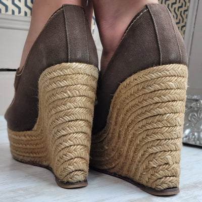 CHRISTIAN LOUBOUTIN ESPADRILLE WEDGE HEELS EU 38/ UK 5