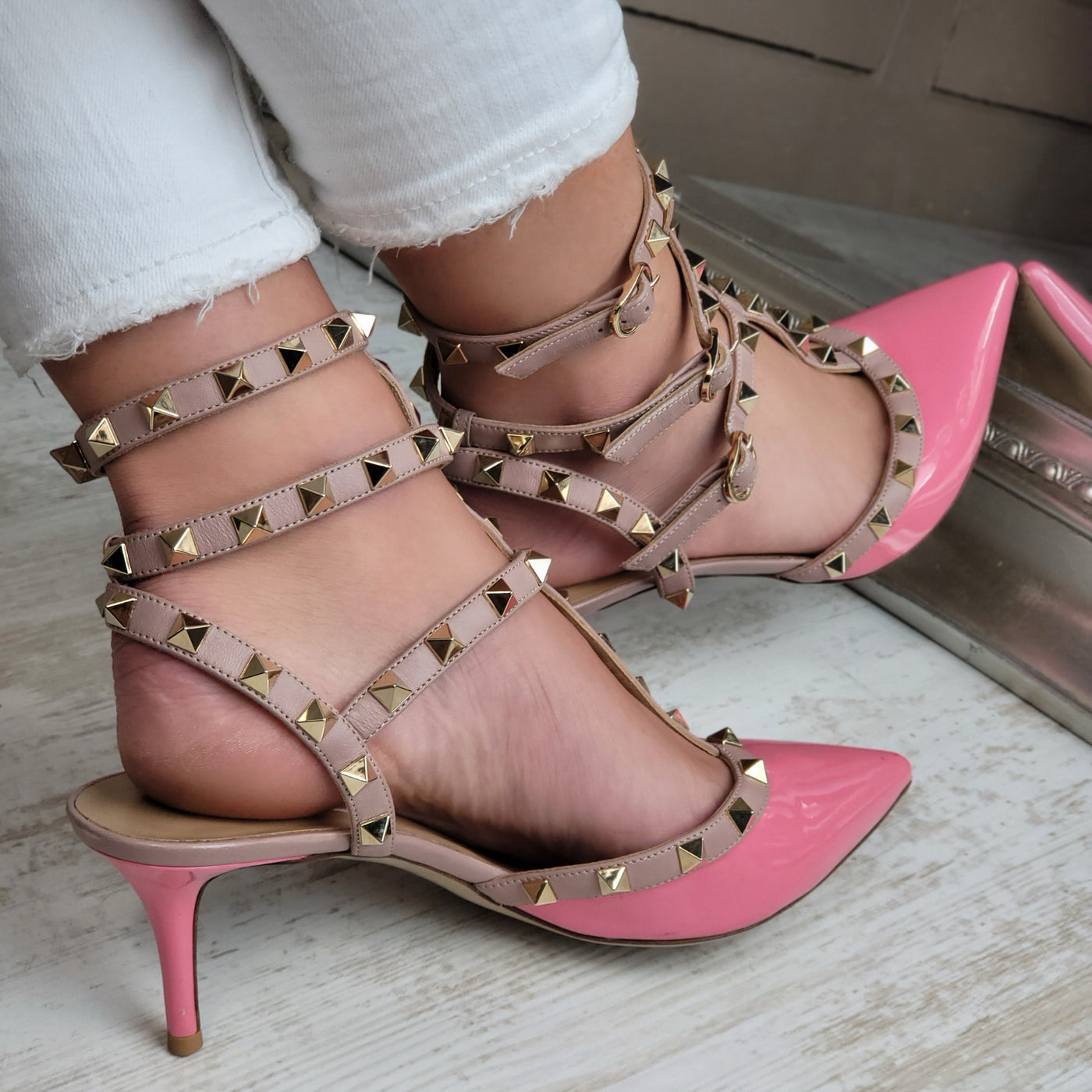 VALENTINO GARAVANI ROCKSTUD HEELS EU 39/ UK 6