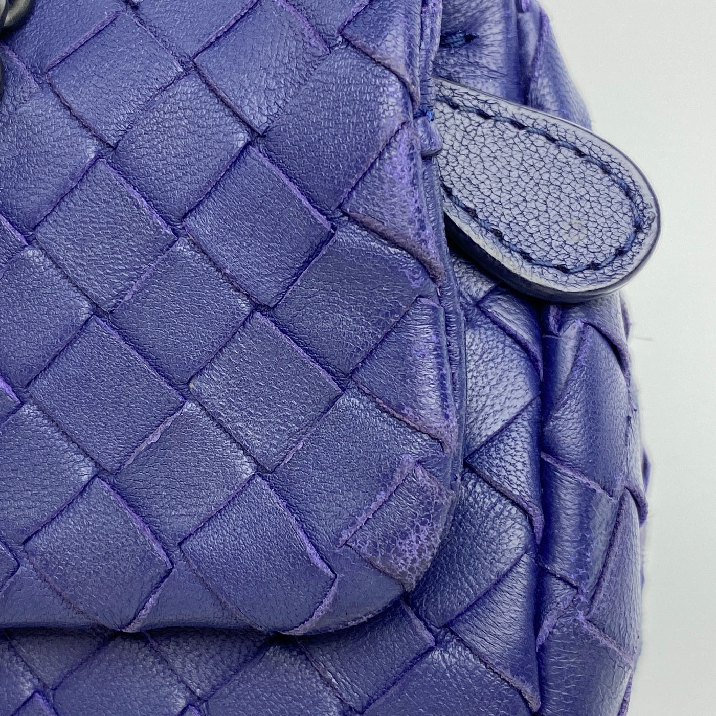 BOTTEGA VENETA INTRECCIATO LEATHER SHOULDER BAG