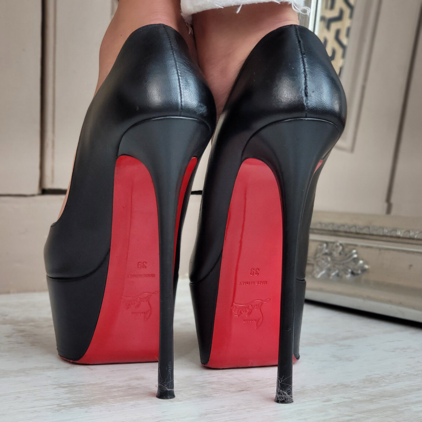 CHRISTIAN LOUBOUTIN DOLLY PLATFORM HEELS EU 39/ UK 6