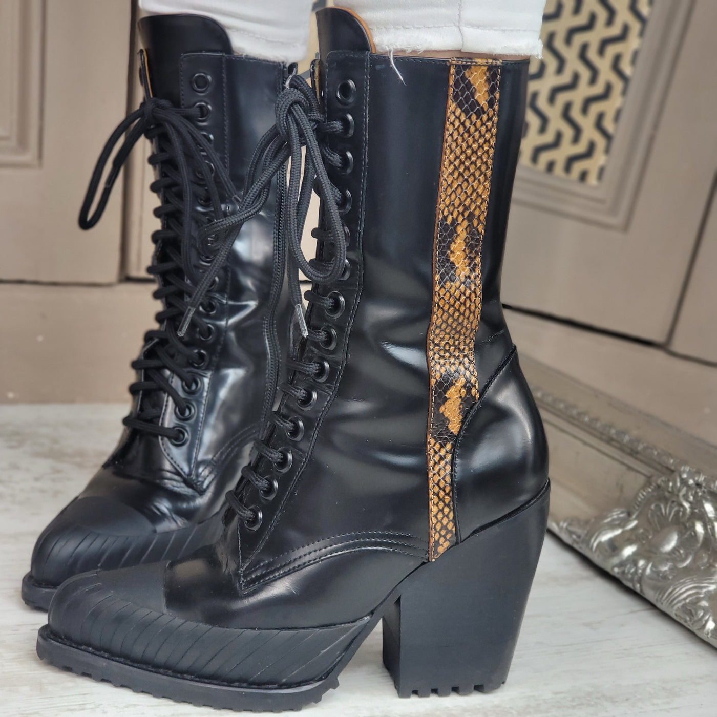 CHLOÉ LEATHER BOOTS EU 37/ UK 4