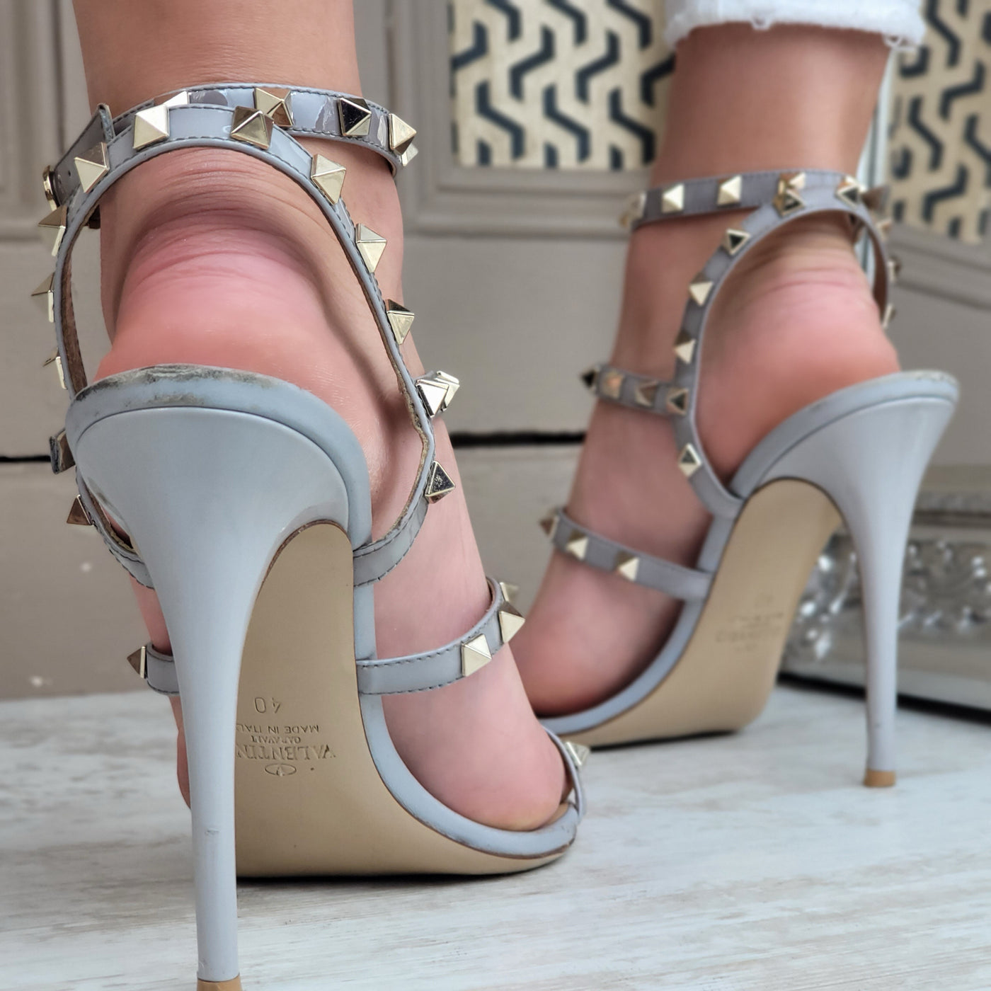 VALENTINO GARAVANI ROCKSTUD SANDALS EU 40/ UK 7