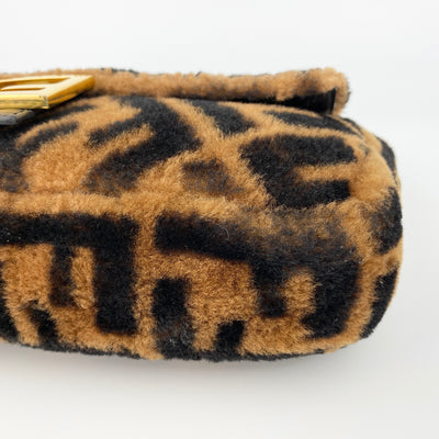 FENDI SHEARLING FUR BAGUETTE BAG