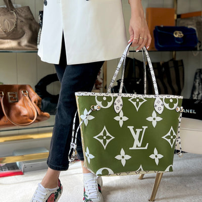 LOUIS VUITTON NEVERFULL MM GIANT MONOGRAM BAG