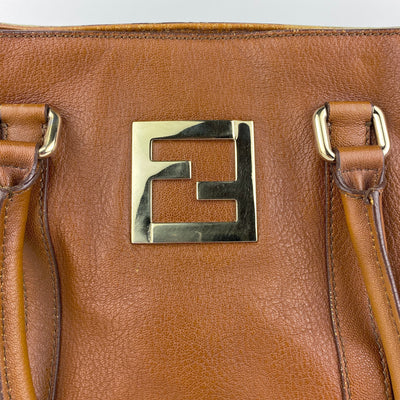 FENDI LEATHER SHOULDER BAG