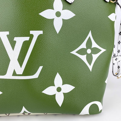 LOUIS VUITTON NEVERFULL MM GIANT MONOGRAM BAG