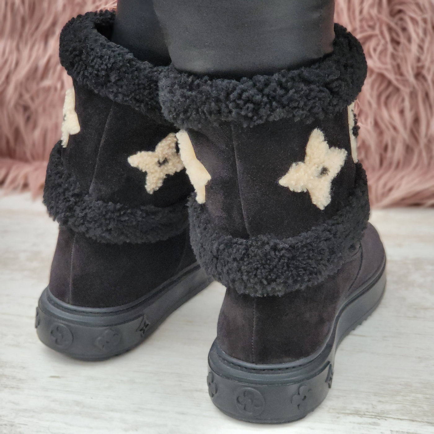 New Louis Vuitton Beige & Pink Snowdrop Shearling Boots 36.5