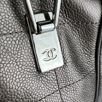 CHANEL SQUARE STITCH SHOPPING TOTE BAG LOGO DETAIL