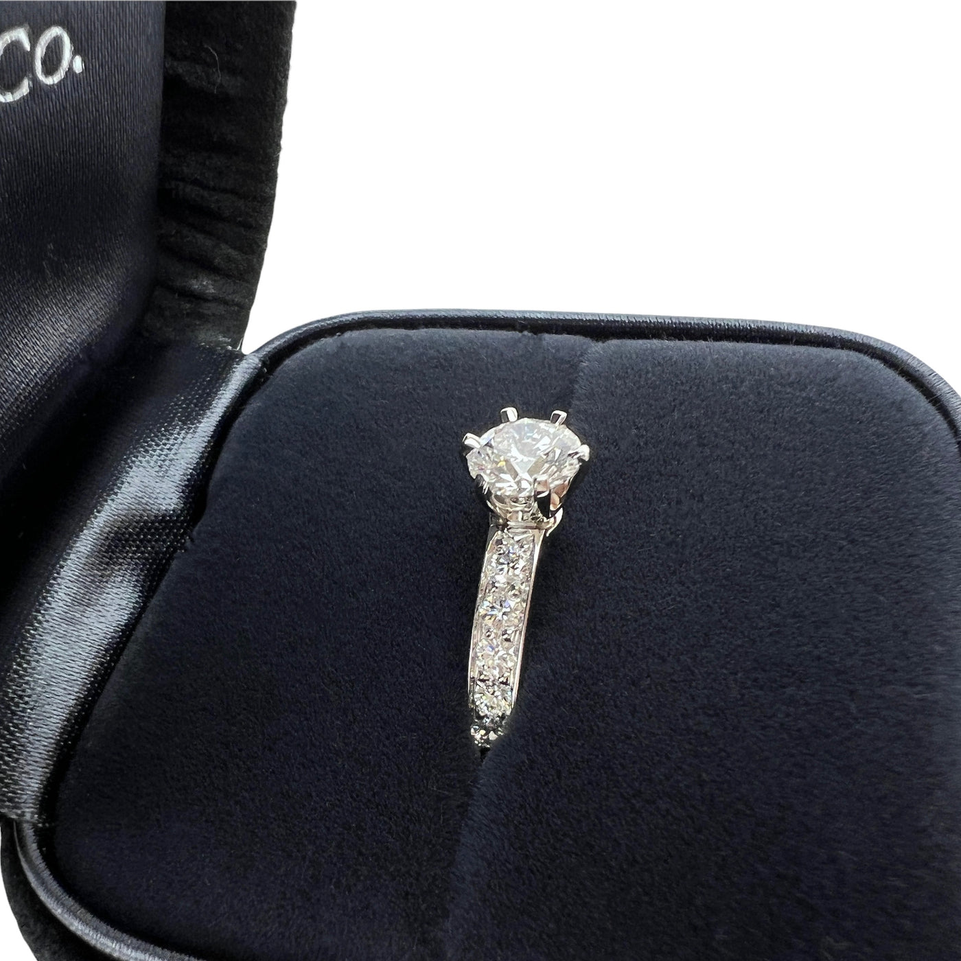 TIFFANY & CO. PLATINUM DIAMOND 0.77 TCW RING