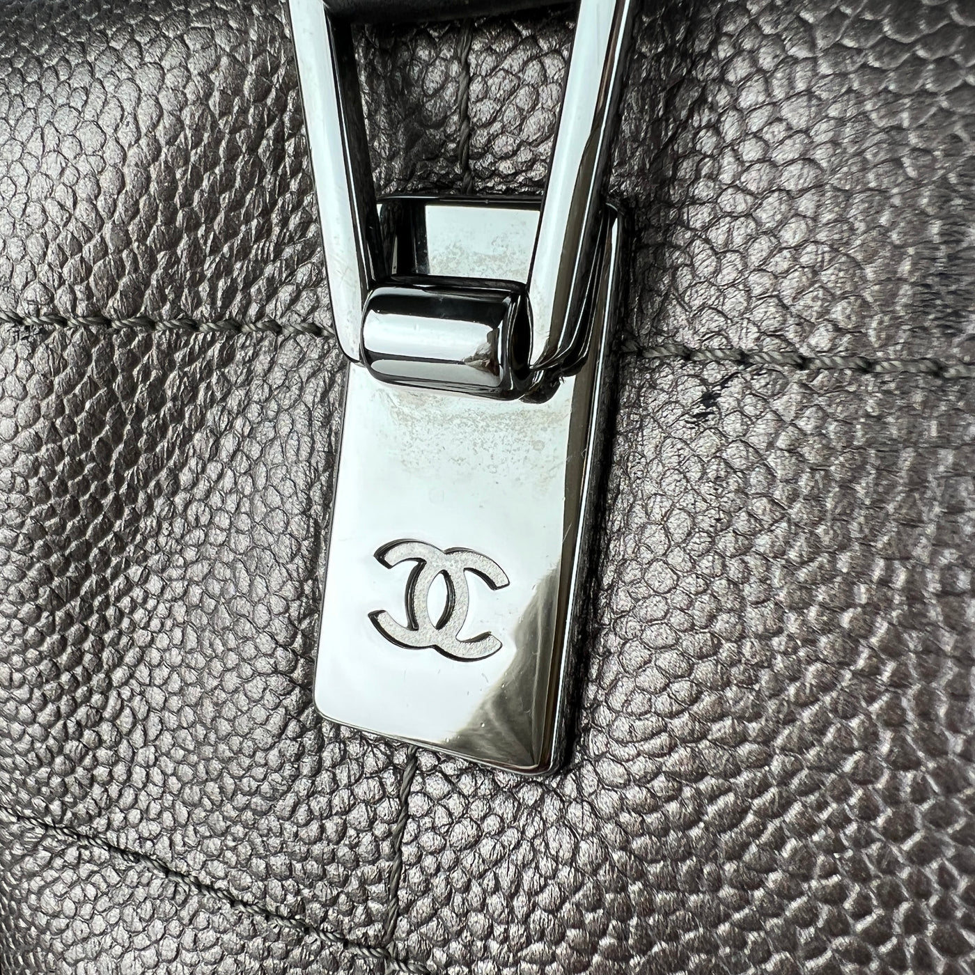 CHANEL SQUARE STITCH SHOPPING TOTE BAG LOGO DETAIL